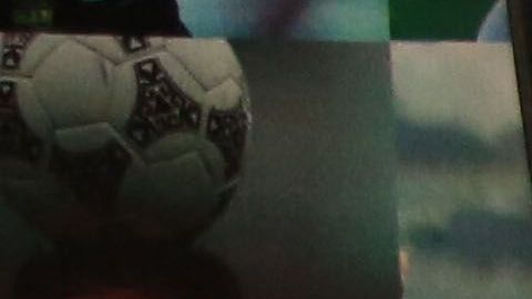 Vicente Avendaño hace de sacerdote en la "iglesia" de Maradona.