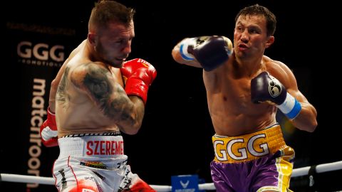 Gennady Golovkin en acción durante su pelea más reciente, contra Kamil Szeremeta en diciembre de 2020.