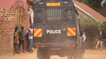 La policía de Uganda inició la búsqueda de las jugadoras.