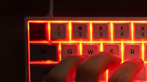 Autoridades investigan a presuntos autores de ciberataques a compañías de EE.UU..