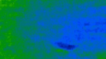 Algunos niños migrantes enfrentan problemas de salud, debido a los climas extremos en la frontera.