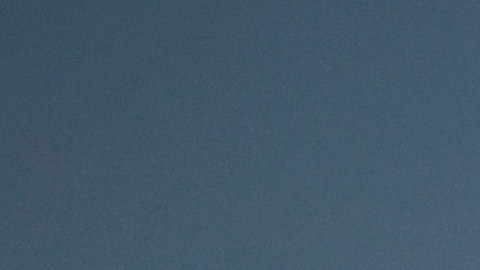 Una instalación de 650,00 banderas blancas rindió tributo a los muertos por Covid-19 en septiembre.