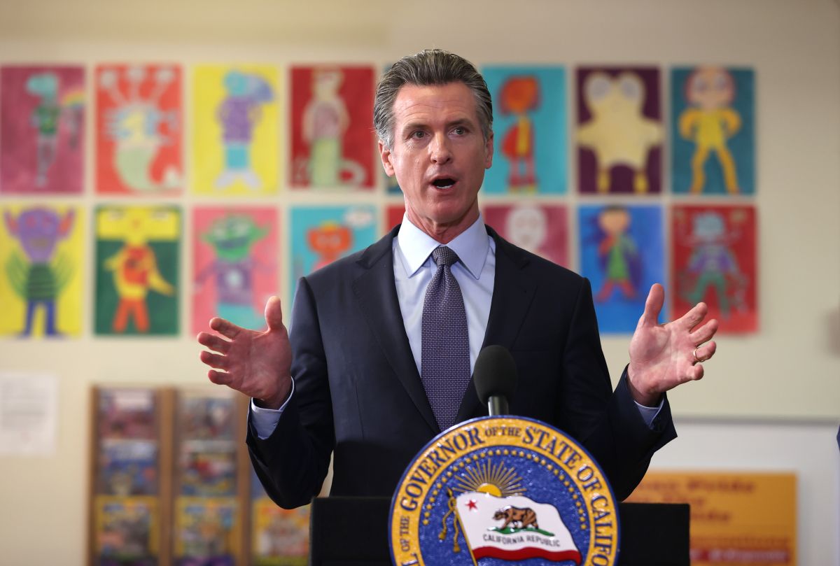 SAN FRANCISCO, CALIFORNIA - OCTOBER 01: California Gov. Gavin Newsom speaks during a news conference after meeting with students at James Denman Middle School on October 01, 2021 in San Francisco, California. California Gov. Gavin Newsom announced that California will become the first state in the nation to mandate students to have a COVID-19 vaccination in order to attend in person classes. The mandate will go into effect at all private and public schools in the state when the FDA approves the vaccinations for students age and grade level. It is expected that 7th to 12th graders will likely have to have the vaccine by January of 2022. (Photo by Justin Sullivan/Getty Images)