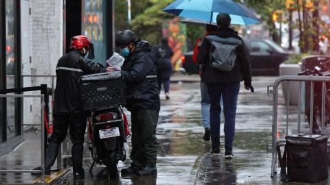 Las lluvias podrían aliviar los embalses al norte de California, pero el sur seguirá seco.