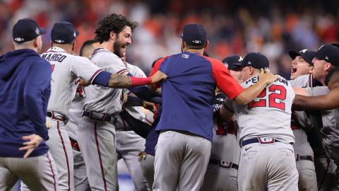 Los Bravos de Atlanta se alzaron con el título de la Serie Mundial luego de 26 años.