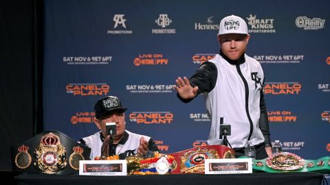 Canelo Álvarez y Eddy Reynoso