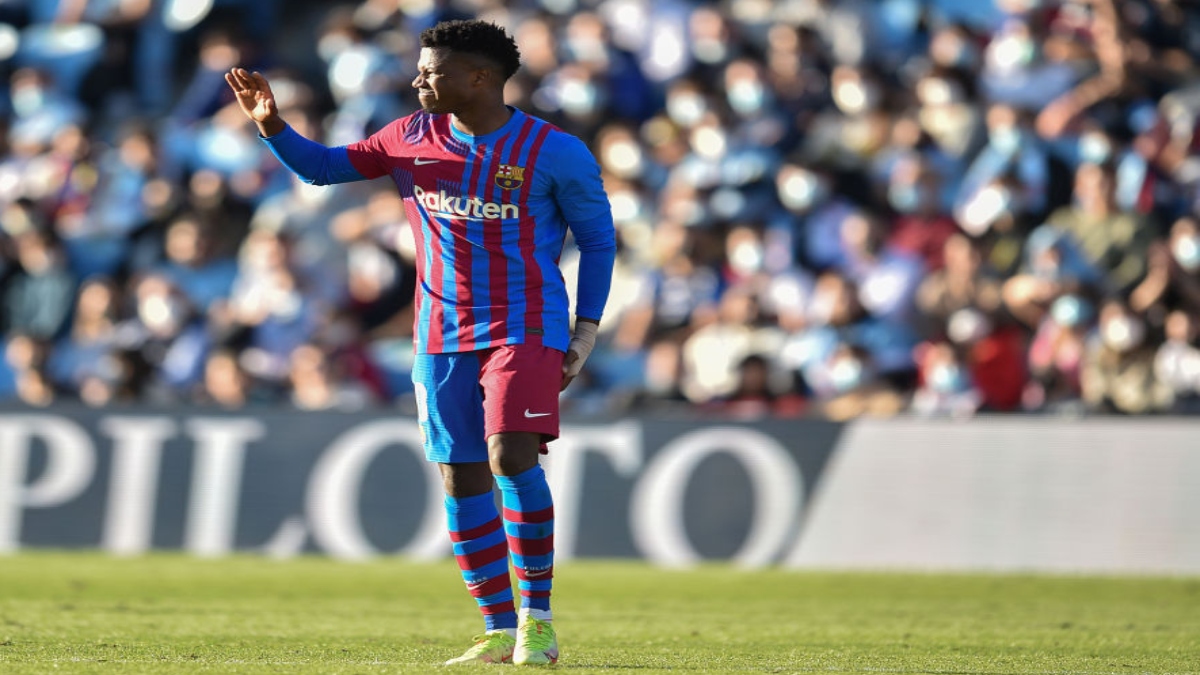 Ansu Fati se lesionó en partido con el FC Barcelona en noviembre de 2021.