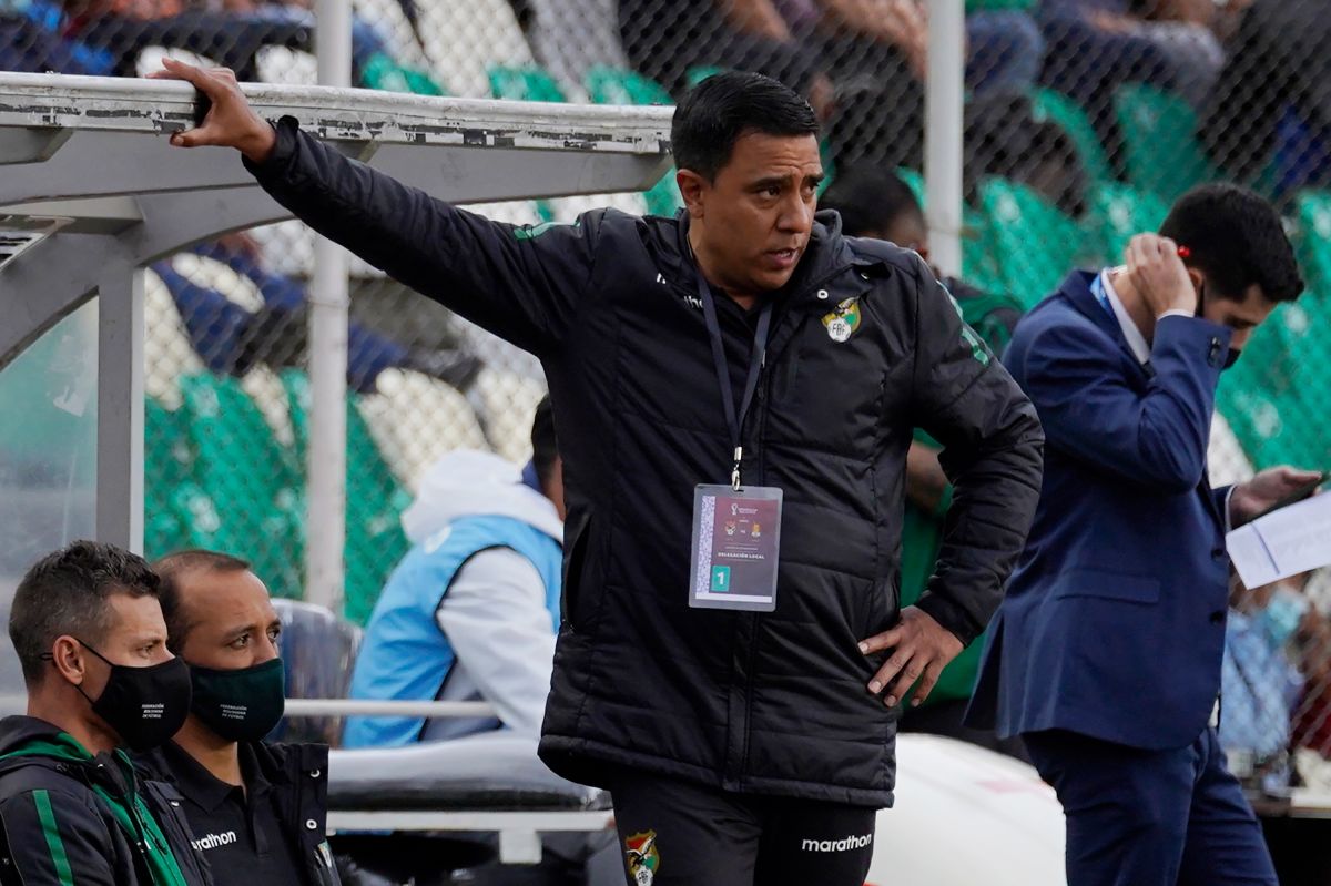César Farías pone en duda su continuidad en la selección de Bolivia.