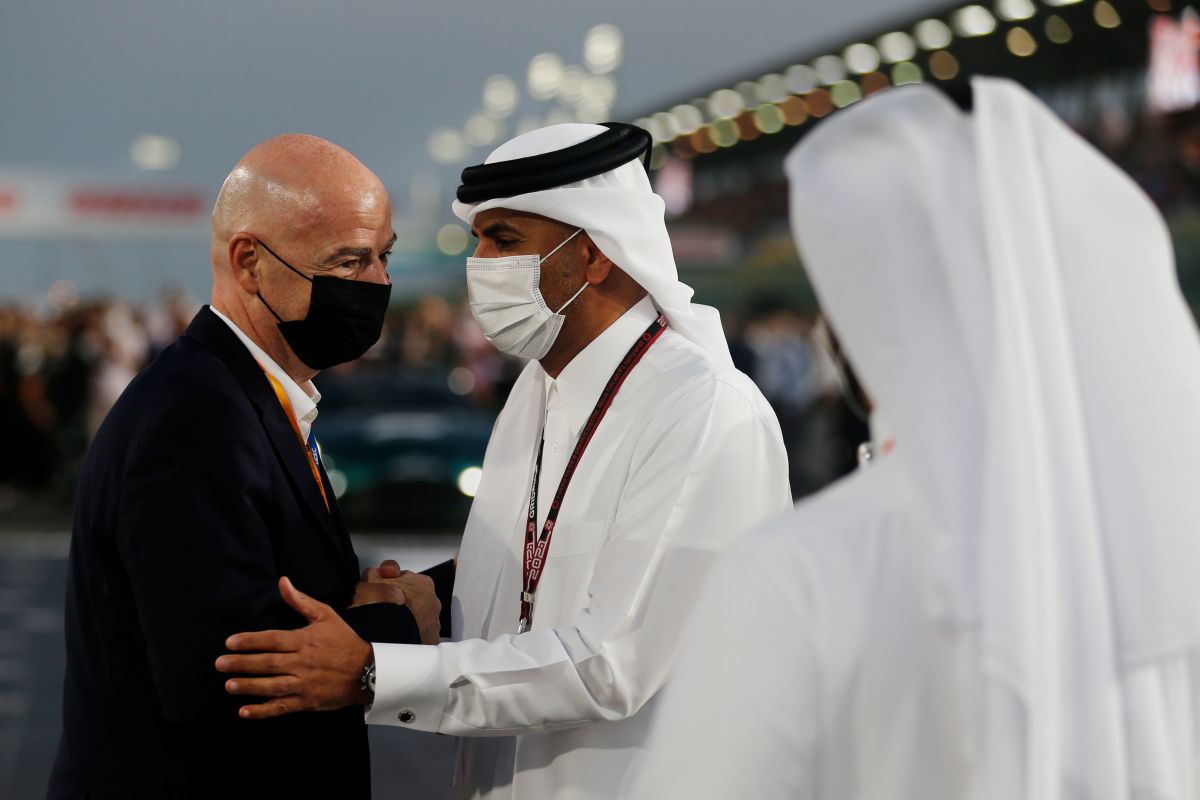 El presidente de la FIFA, Gianni Infantino, estuvo presente en el GP de Qatar 2022.