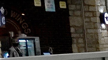 Viajeros abarrotan el aeropuerto de Miami, en Florida.