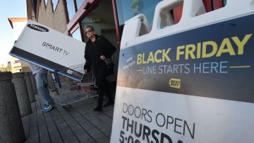 Las ventas online del Black Friday caen por primera vez, hasta los $8,900 millones de dólares-GettyImages-498966922.jpg