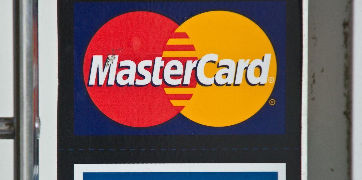 Mastercard presents a new bank card for its customers with low vision