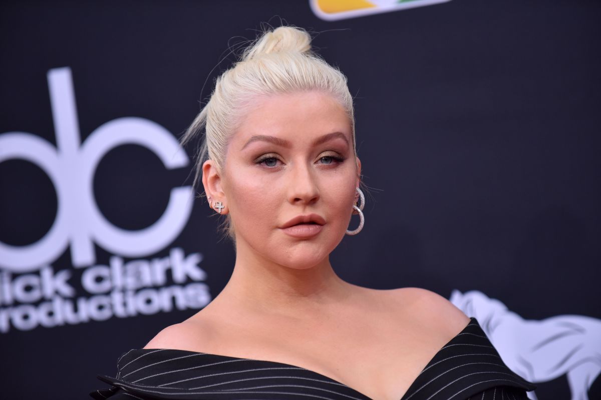 Christina Aguilera will relaunch a video clip of her greatest success