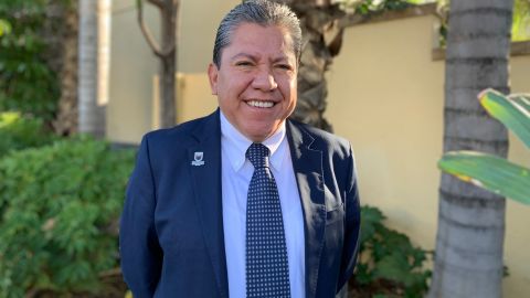 El gobernador de Zacatecas, David Monreal Ávila se reúne con los zacatecanos de Los Ángeles. (Araceli Martínez/La Opinión)