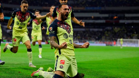 Emanuel Aguilera anota un gol con el Club América, ahora llevará sus goles al Atlas.