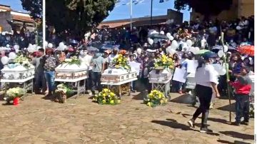 Funeral de 11 aguacateros.