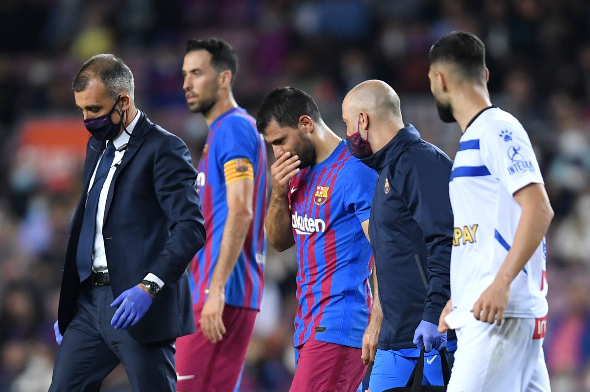 More pain for Barcelona: Kun Agüero will be out for at least three months