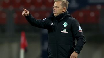 Marcus Anfang dimitió del Werder Bremen por falsificar un certificado de COVID-19.