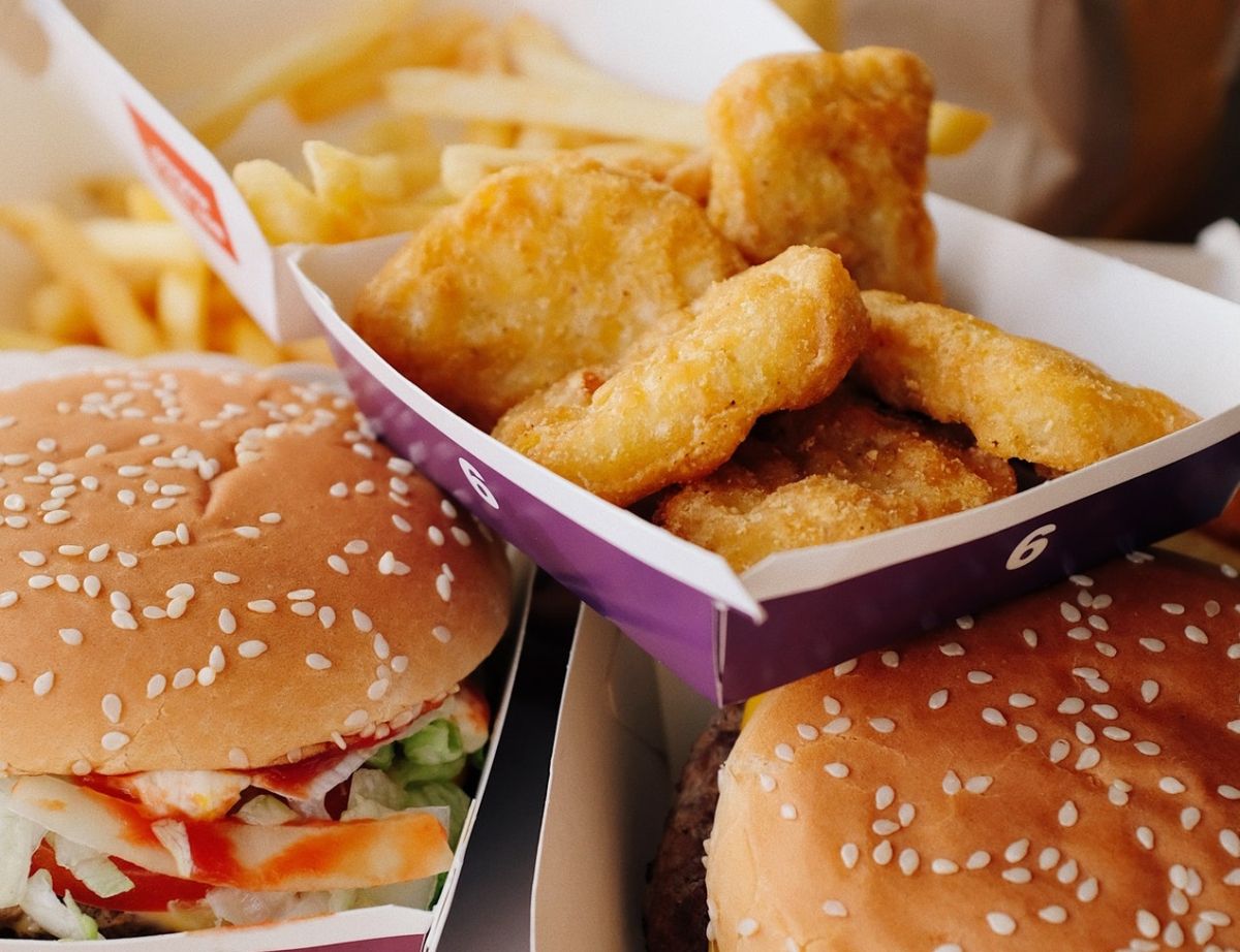 Algunos exempleados de McDonald's sugieren que pidas tus nuggets frescos.