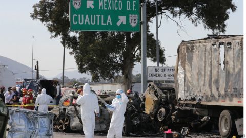 Mueren 19 en choque de la México Puebla.