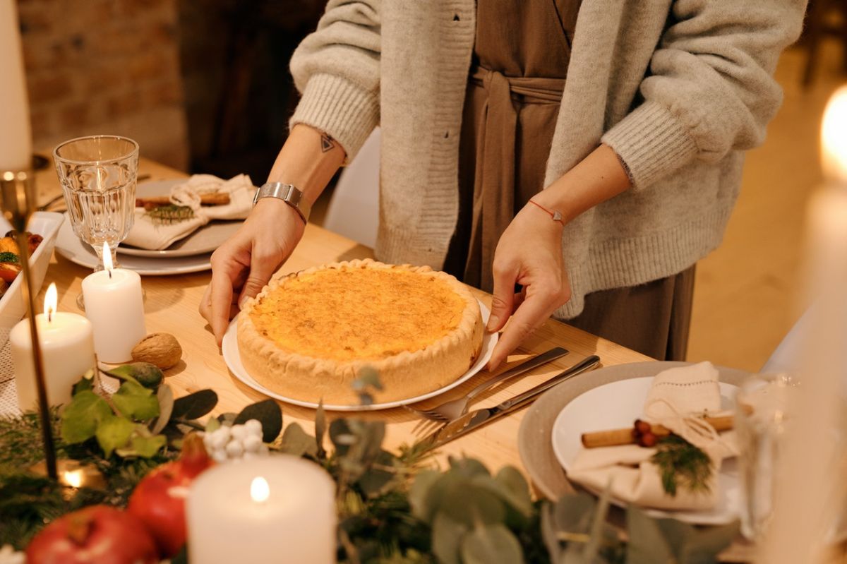 Woman devastated after no one showed up at her Thanksgiving dinner
