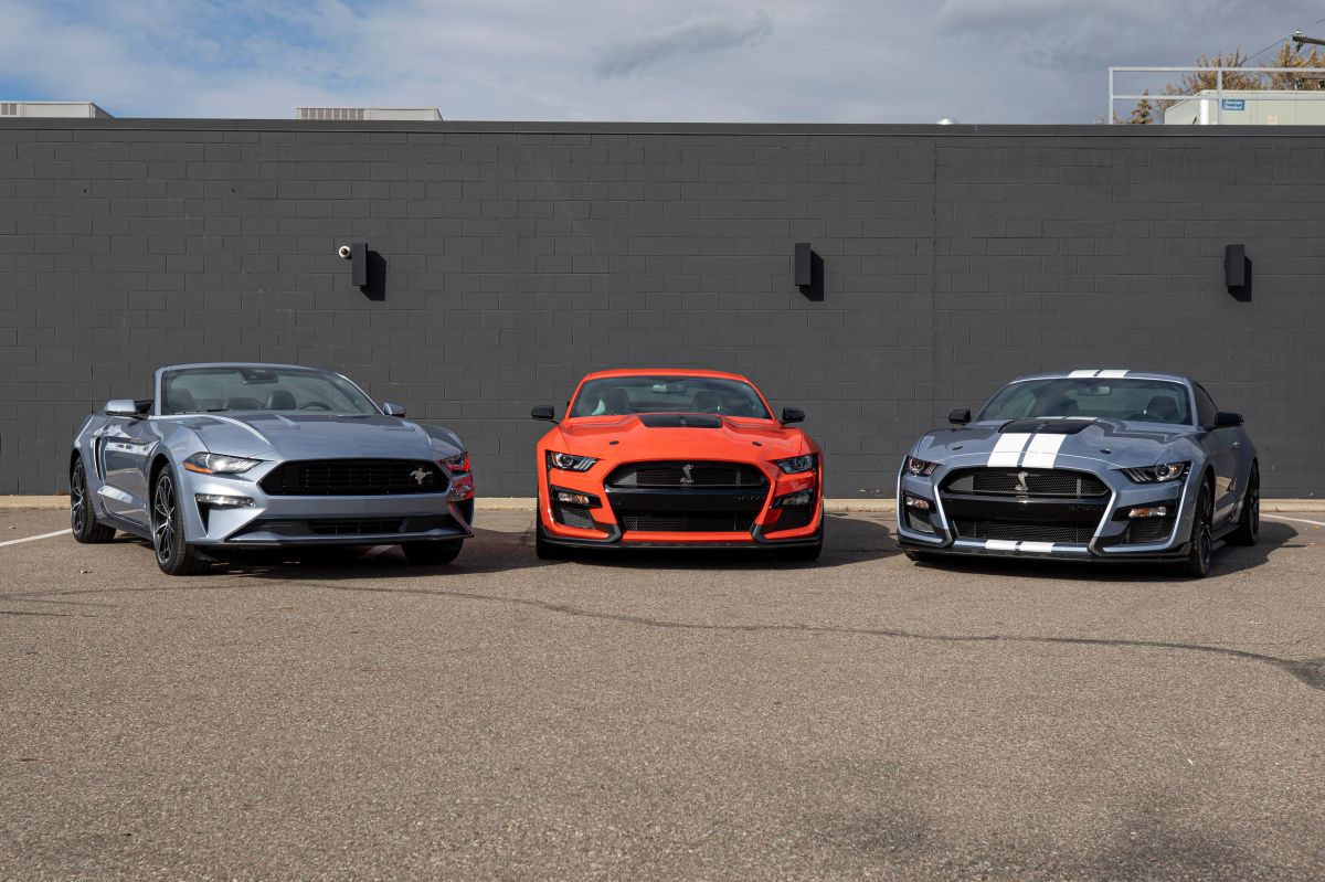 Ford celebra el legado del Mustang con nuevos modelos de edición especial -  La Opinión