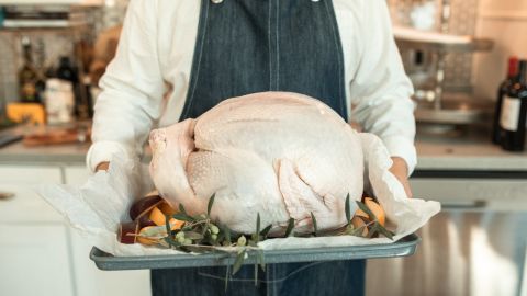 Cocinero con pavo