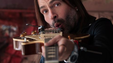 Sergio Vallín grabó 'Microsinfonías' con orquesta sinfónica y con la colaboración de grandes artistas. Foto: Cortesía