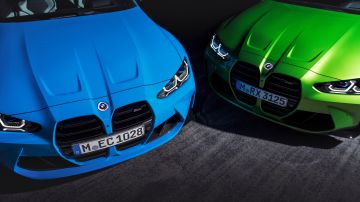 Imagen frontal de dos modelos de la nueva línea BMW Motorsports