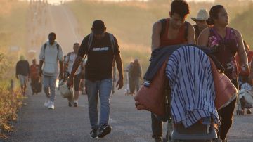 Caravana migrante lleva casi 20 días recorriendo el sur de México rumbo a los EE.UU..