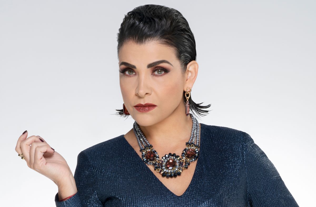 Lisset returns as a villain in the telenovela ‘Mi Fortuna Es Amarte’ by Televisa and Univision