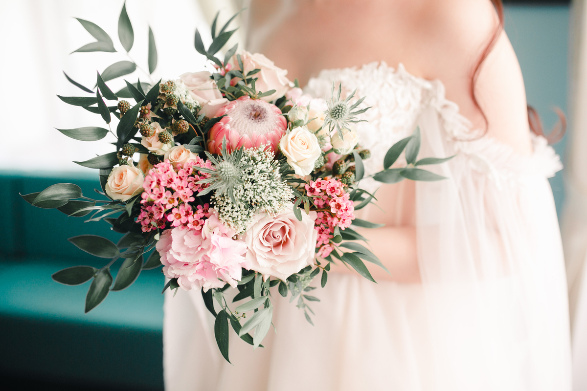 5 ramos de novia con flores artificiales que puedes guardar como recuerdo -  La Opinión