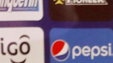 Luis Fernando Tena estará hasta 2026 al frente de Guatemala.