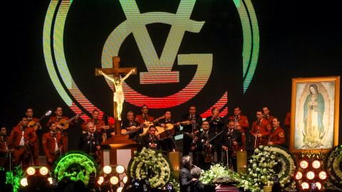 Funeral de Vicente Fernández en la arena VFG.