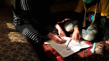 "No poder estudiar es como una pena de muerte": la desesperación de las niñas en Afganistán tras el regreso del Talibán al poder