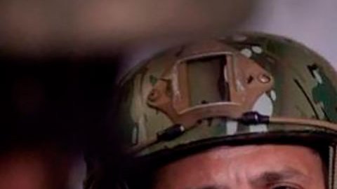 El presidente de Ucrania, Volodímir Zelenski, en una visita militar a la región del Dombás en junio de 2021.