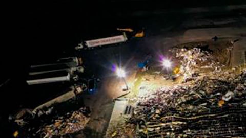 El viento destruyó por completo esta fábrica, donde el viernes a la noche trabajaban más de 110 personas.