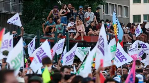 Gabriel Boric: las fotos de la celebración de su victoria en las calles de Chile