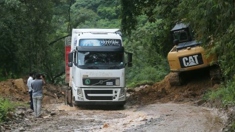Vehículo cae a barranco en Bolivia y deja 7 muertos