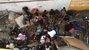 VIDEO: Accidente en México deja al menos 49 migrantes muertos y decenas lesionados