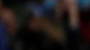 Karim Benzema (centro) sale lesionado en partido contra Real Sociedad.