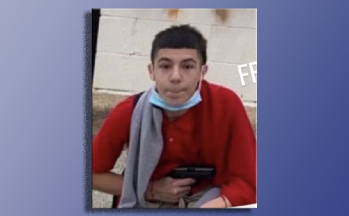 Abel Elías Acosta, de 14 años, es buscado por la policía de Garland por el asesinato de tres personas.