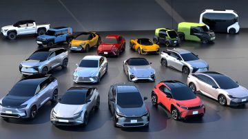CR-Cars-InlineHero-Toyota-EV-lineup-12-21
