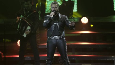 Alejandro Fernández.