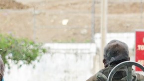 Muchos migrantes no tienen donde pasar la noche en Tijuana.