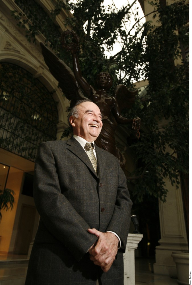 Don Fernando, hombre de acero de las narraciones de NFL en español. /Foto: Agencia Reforma