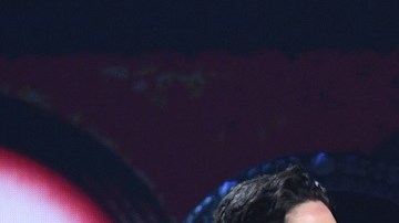 Alejandro Fernández fue suplantado para la ceremonia por la muerte de su padre.
