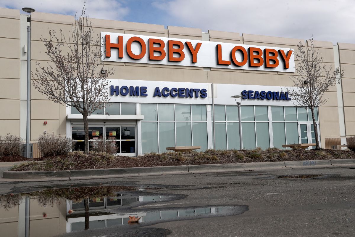 Hobby Lobby incrementará el salario mínimo a $18.50 dólares la hora en 2022  - La Opinión