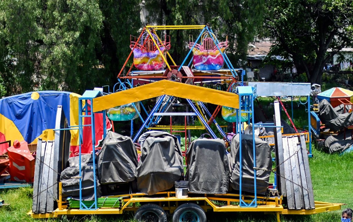 Mechanical game of Christmas fair in Mexico is derailed and leaves five injured