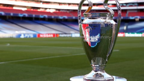 Trofeo de la UEFA Champions League, también llamado "La Orejona".